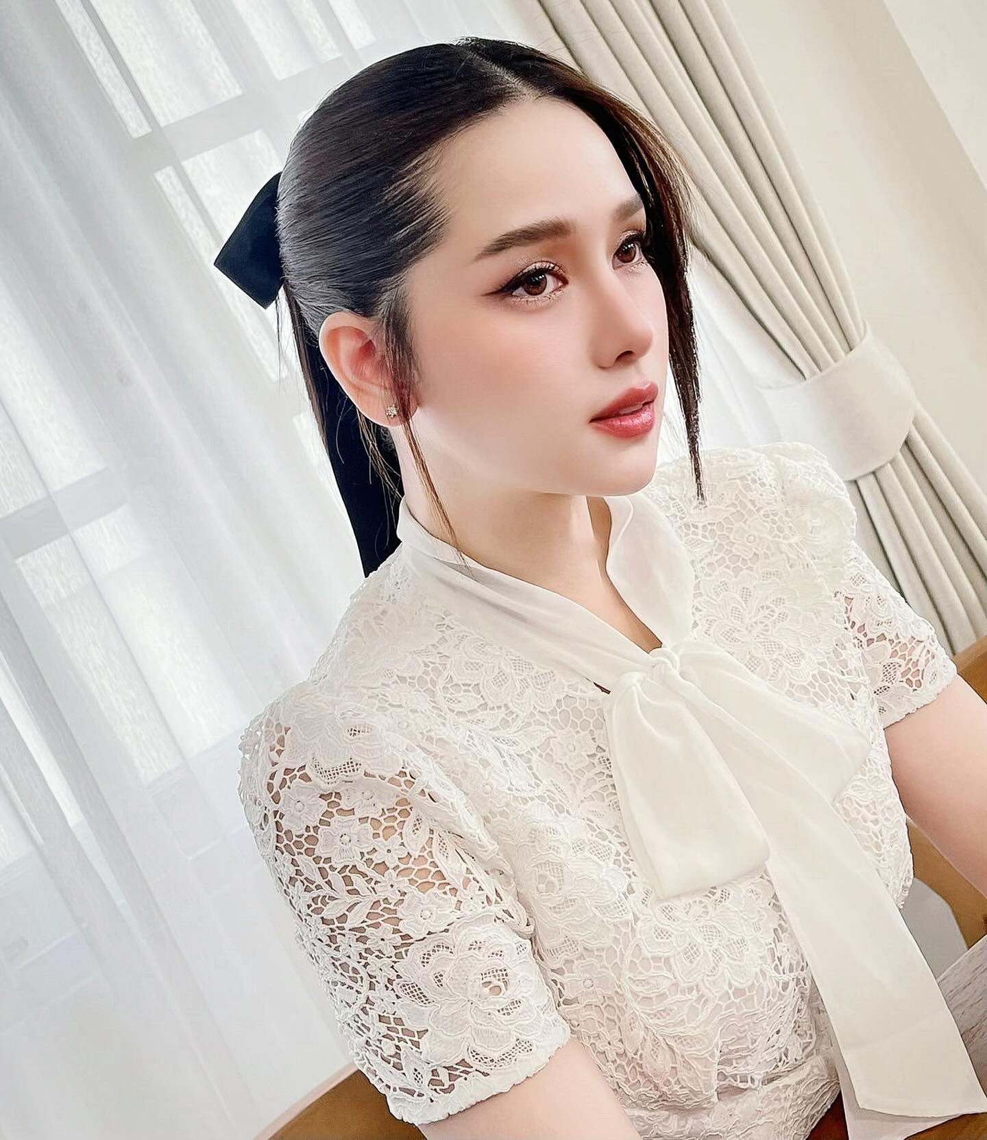 โม - อมีนา พินิจ