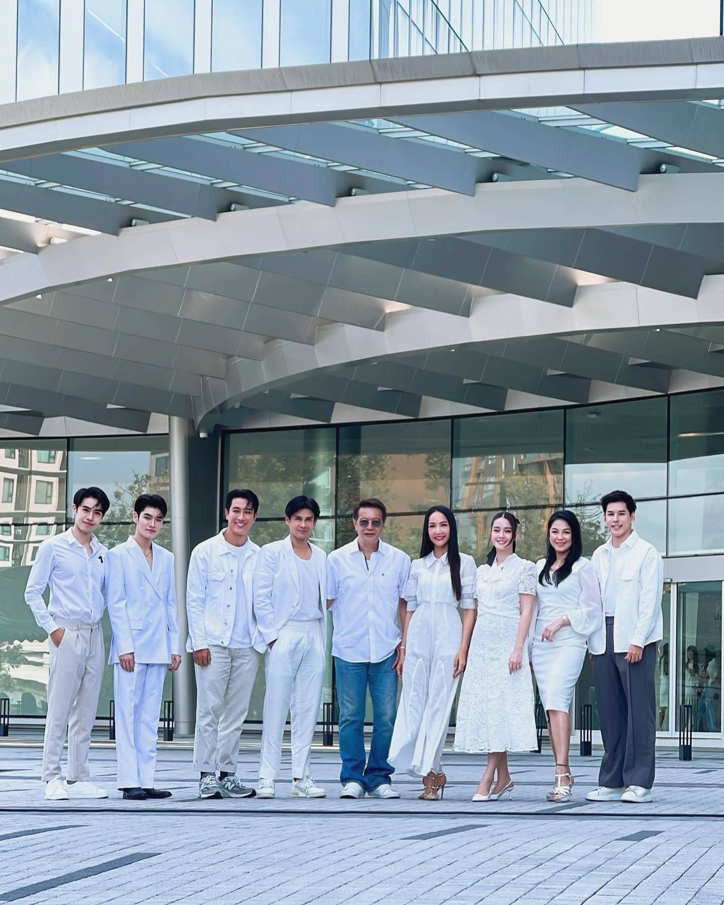 โม - อมีนา พินิจ