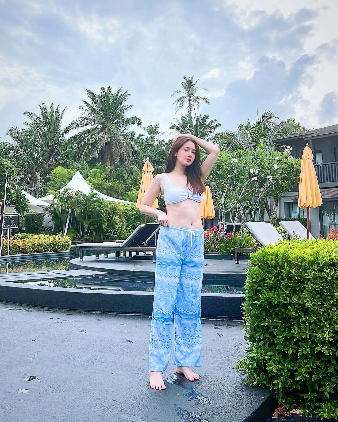 โม - อมีนา พินิจ