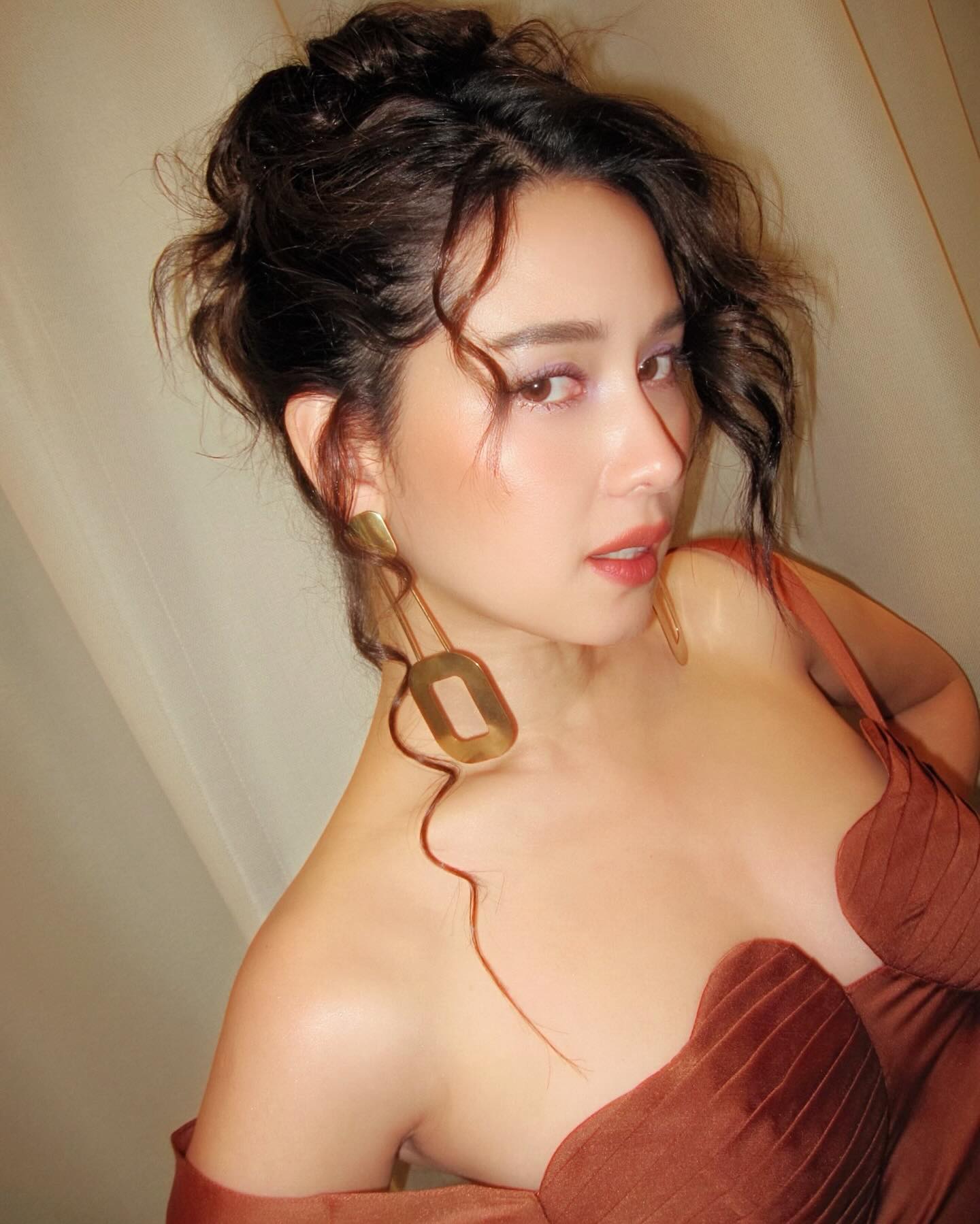 โม - อมีนา พินิจ