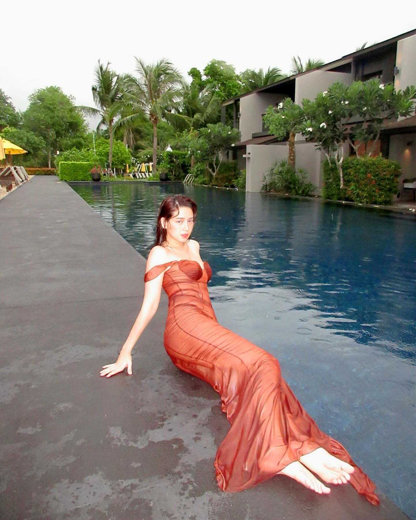 โม - อมีนา พินิจ