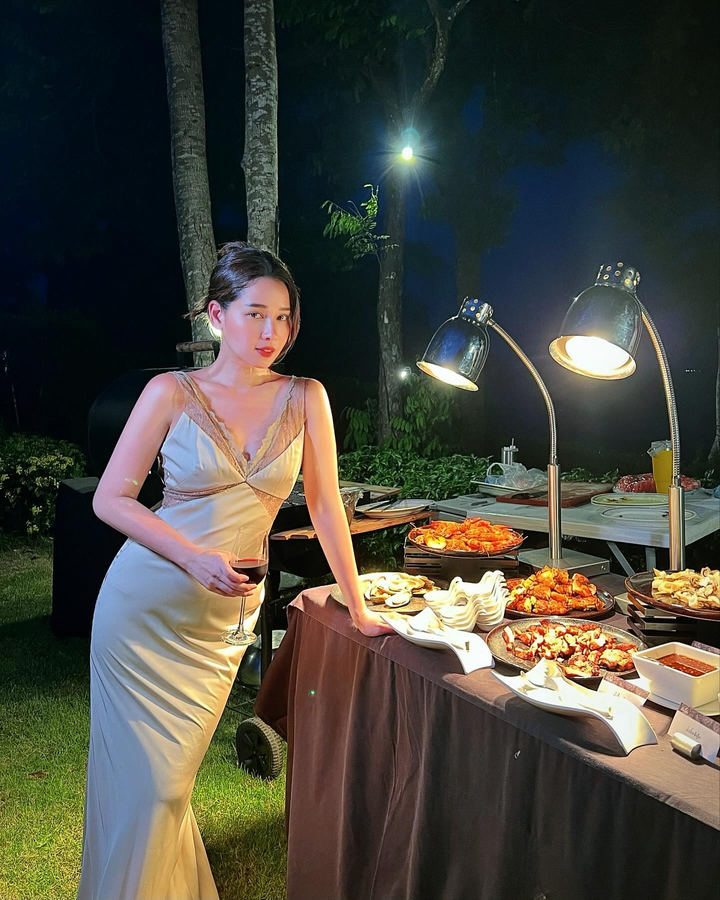 โม - อมีนา พินิจ