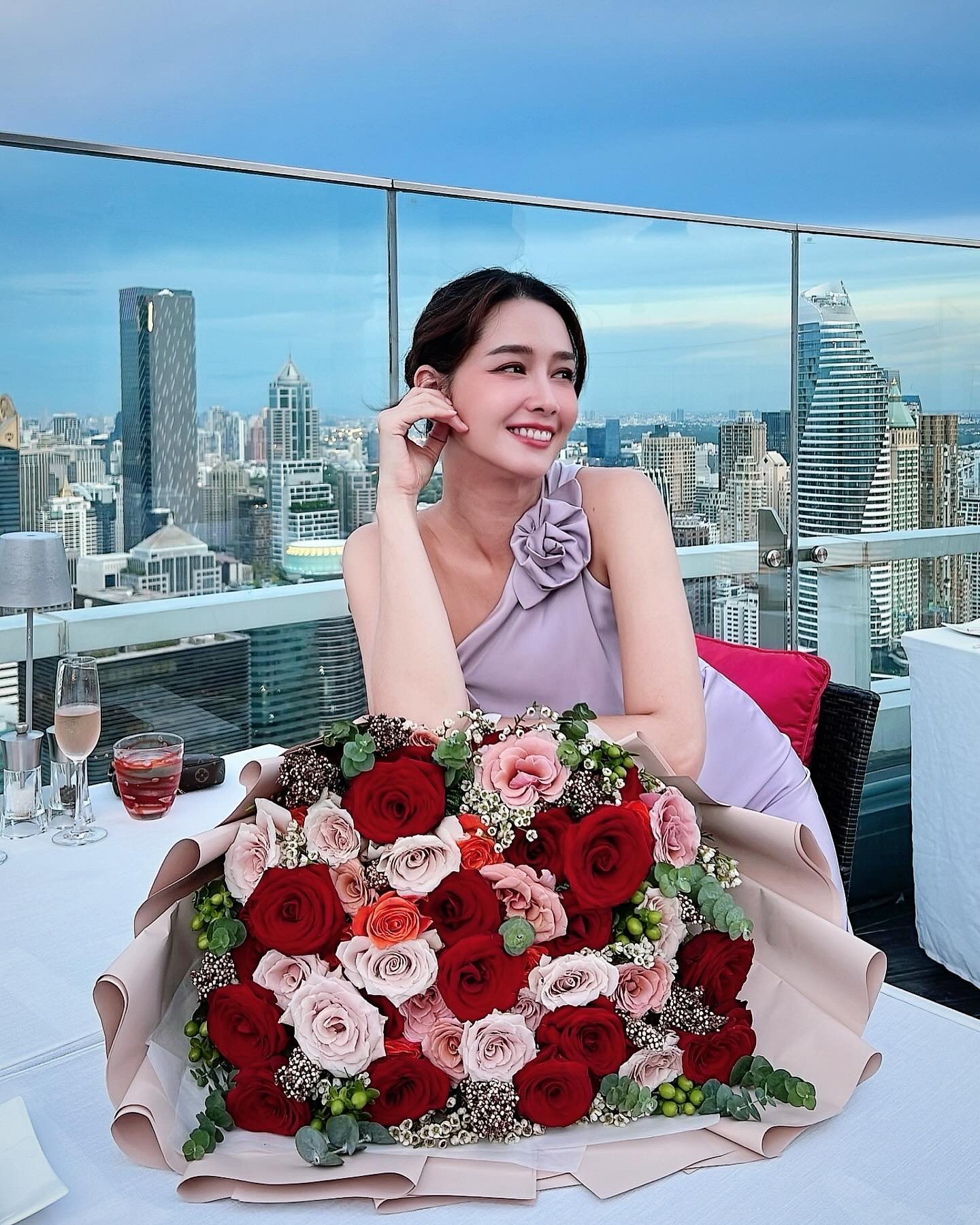 โม - อมีนา พินิจ