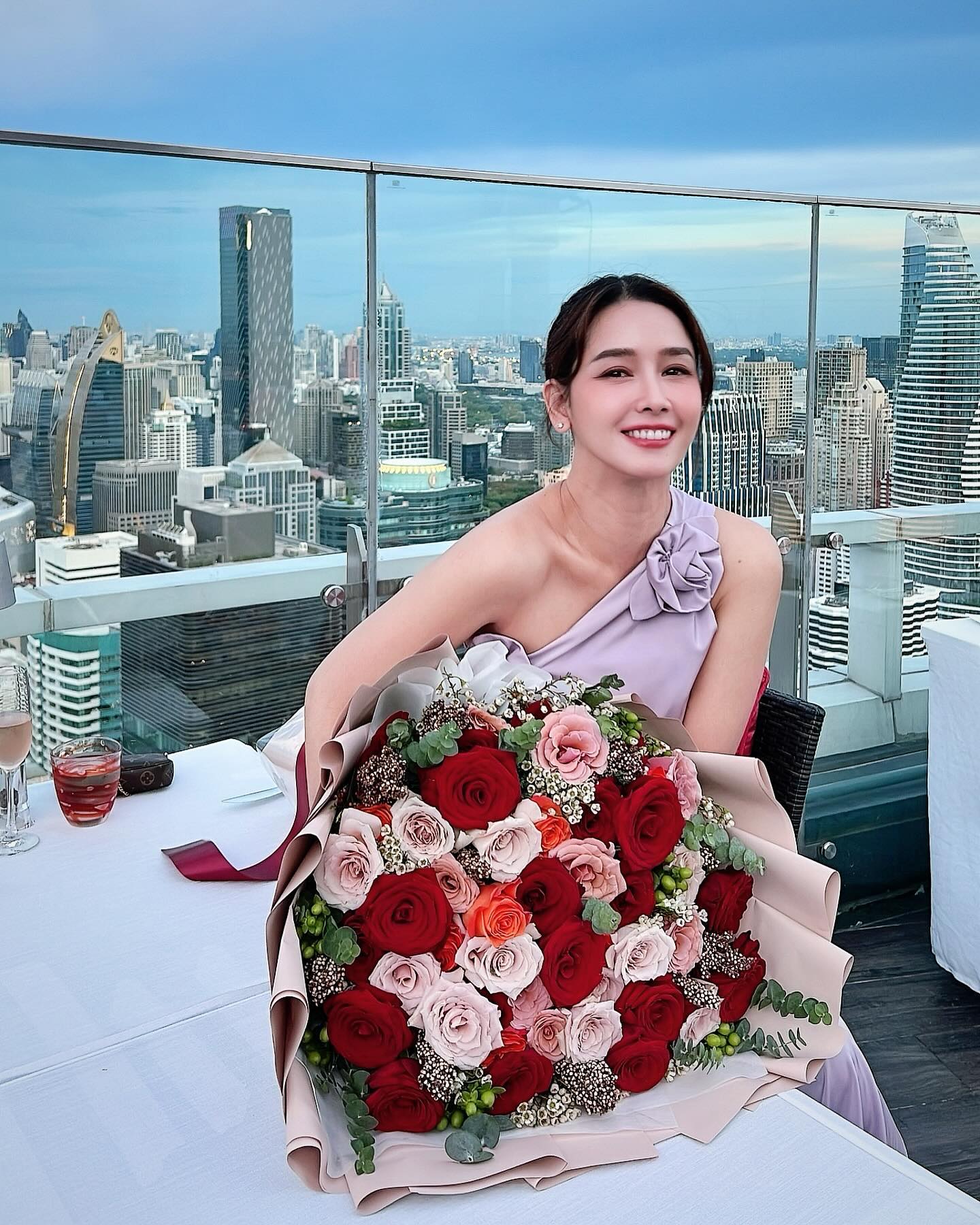 โม - อมีนา พินิจ