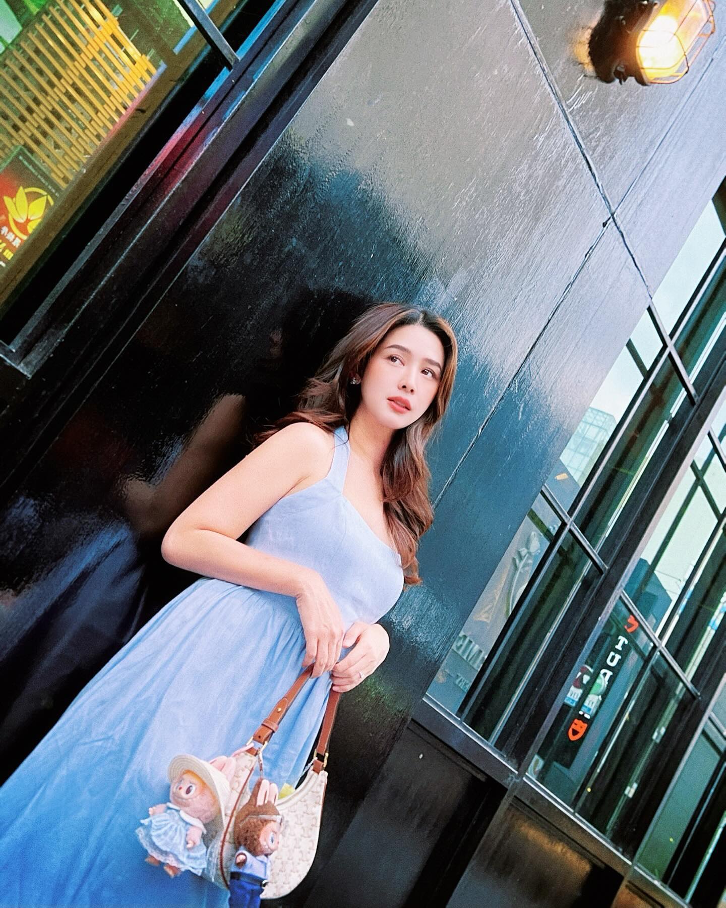 โม - อมีนา พินิจ