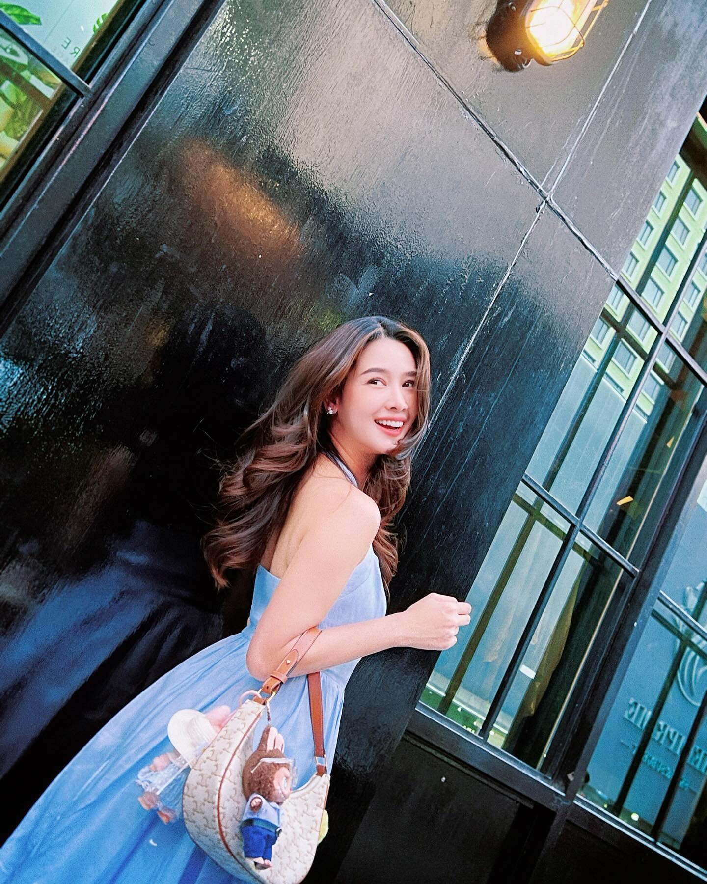 โม - อมีนา พินิจ