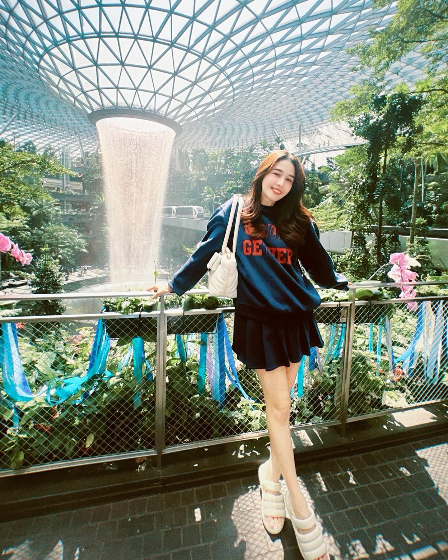 โม - อมีนา พินิจ