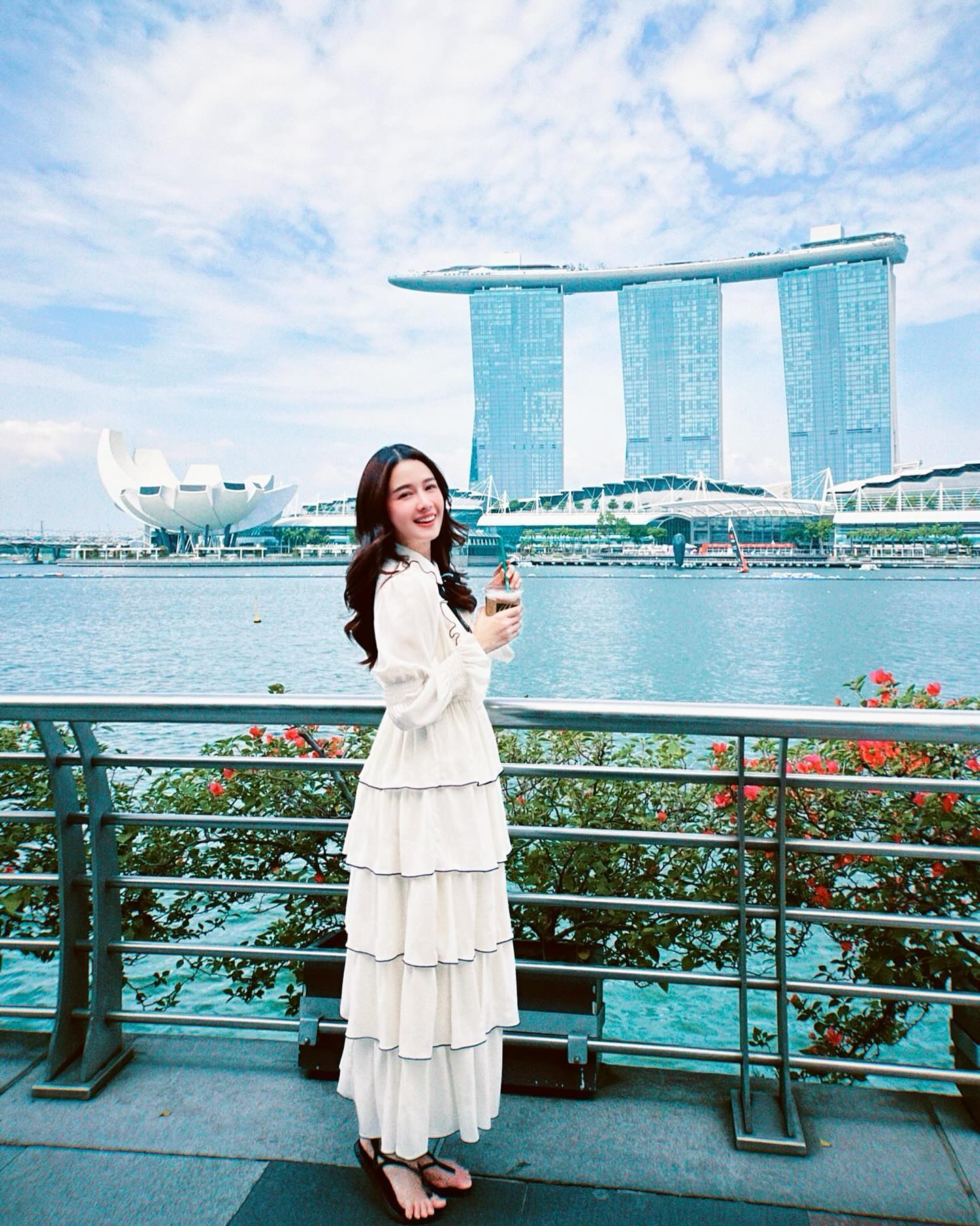 โม - อมีนา พินิจ