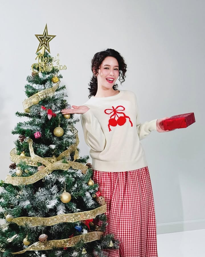 โม - อมีนา พินิจ