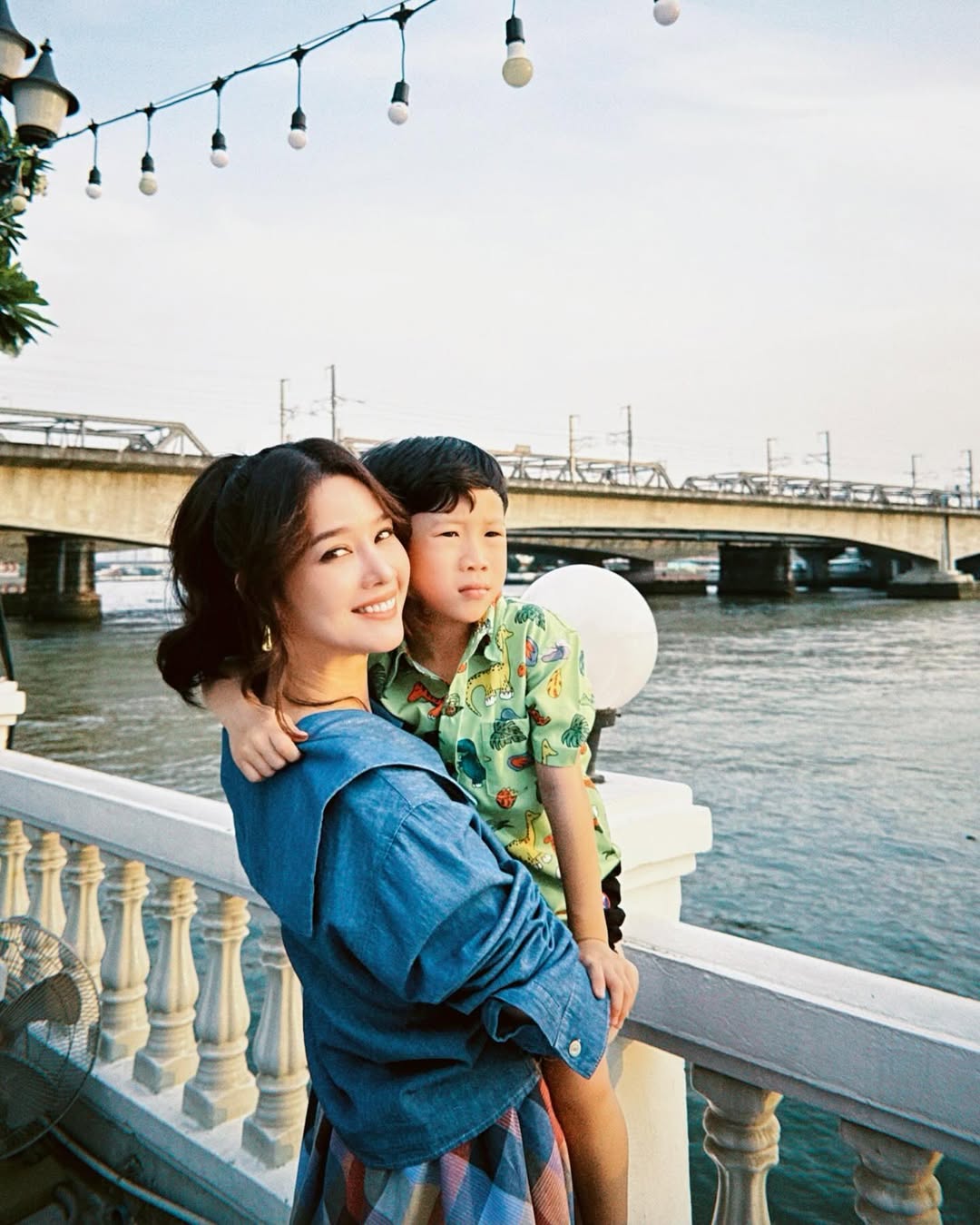 โม - อมีนา พินิจ