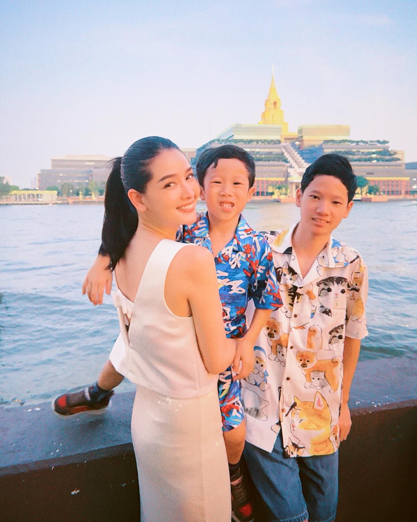 โม - อมีนา พินิจ