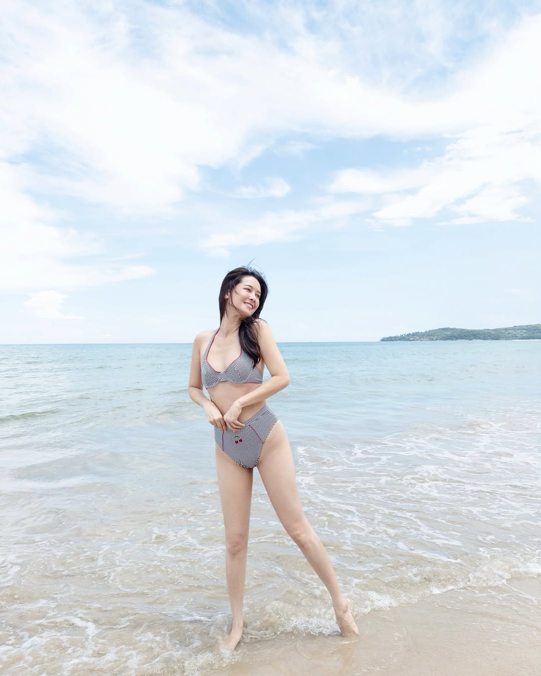 โม - อมีนา พินิจ