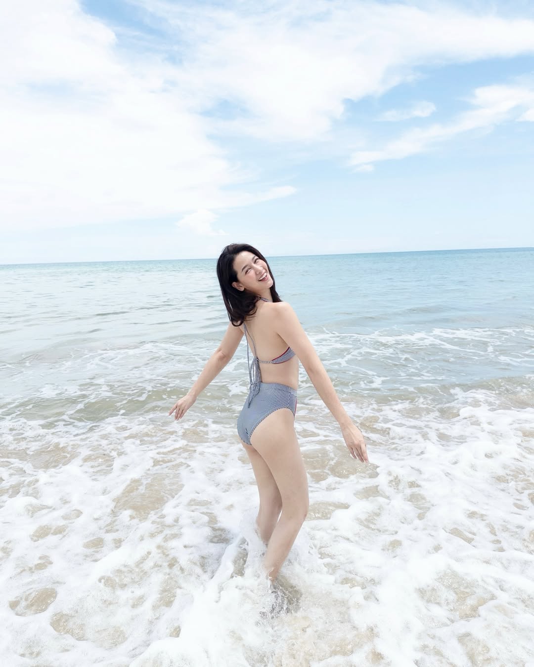 โม - อมีนา พินิจ