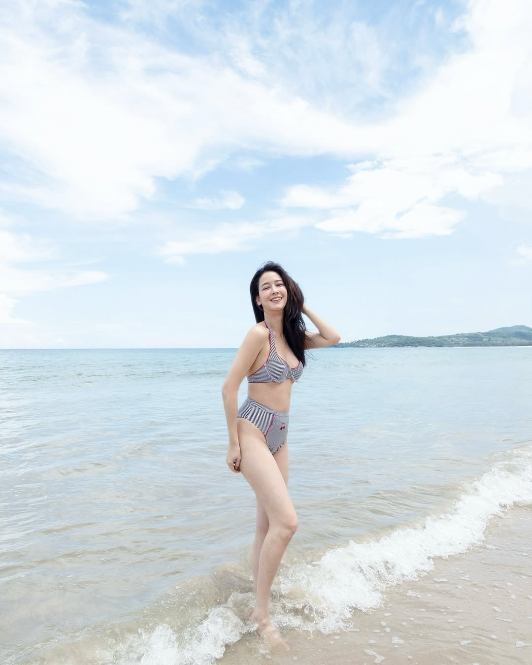 โม - อมีนา พินิจ