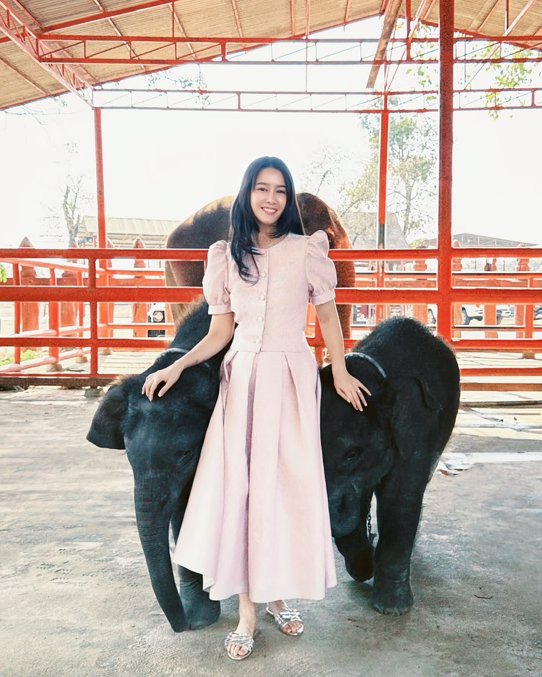 โม - อมีนา พินิจ