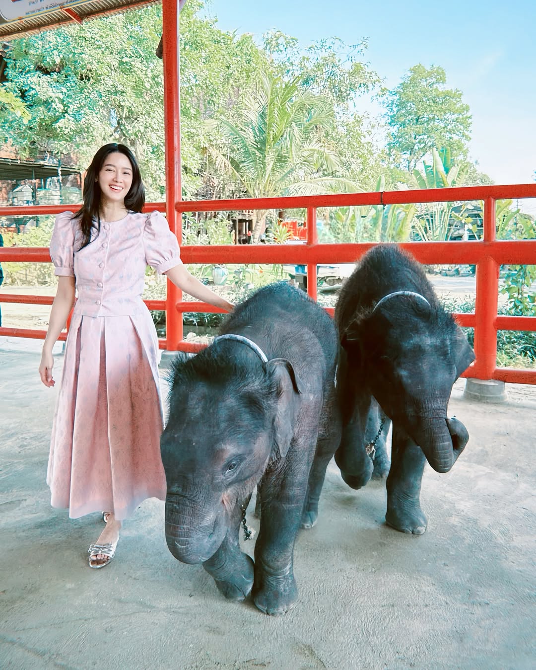 โม - อมีนา พินิจ