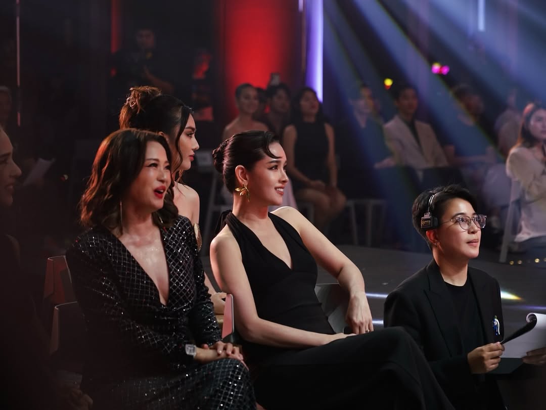 โม - อมีนา พินิจ