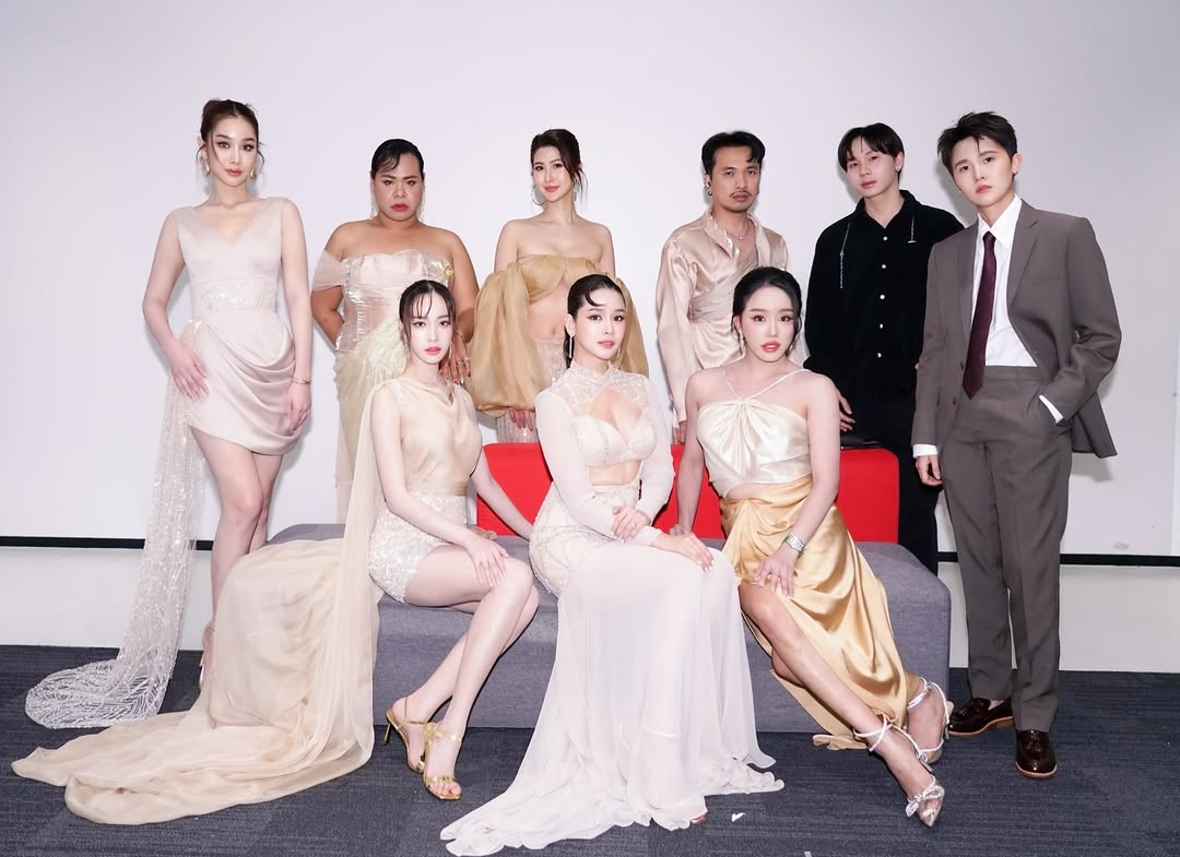 โม - อมีนา พินิจ