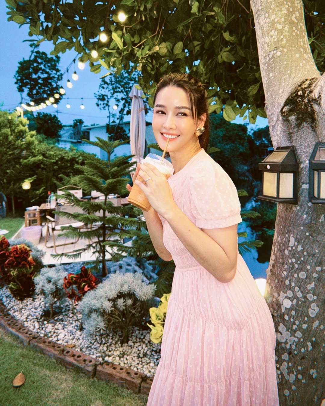 โม - อมีนา พินิจ