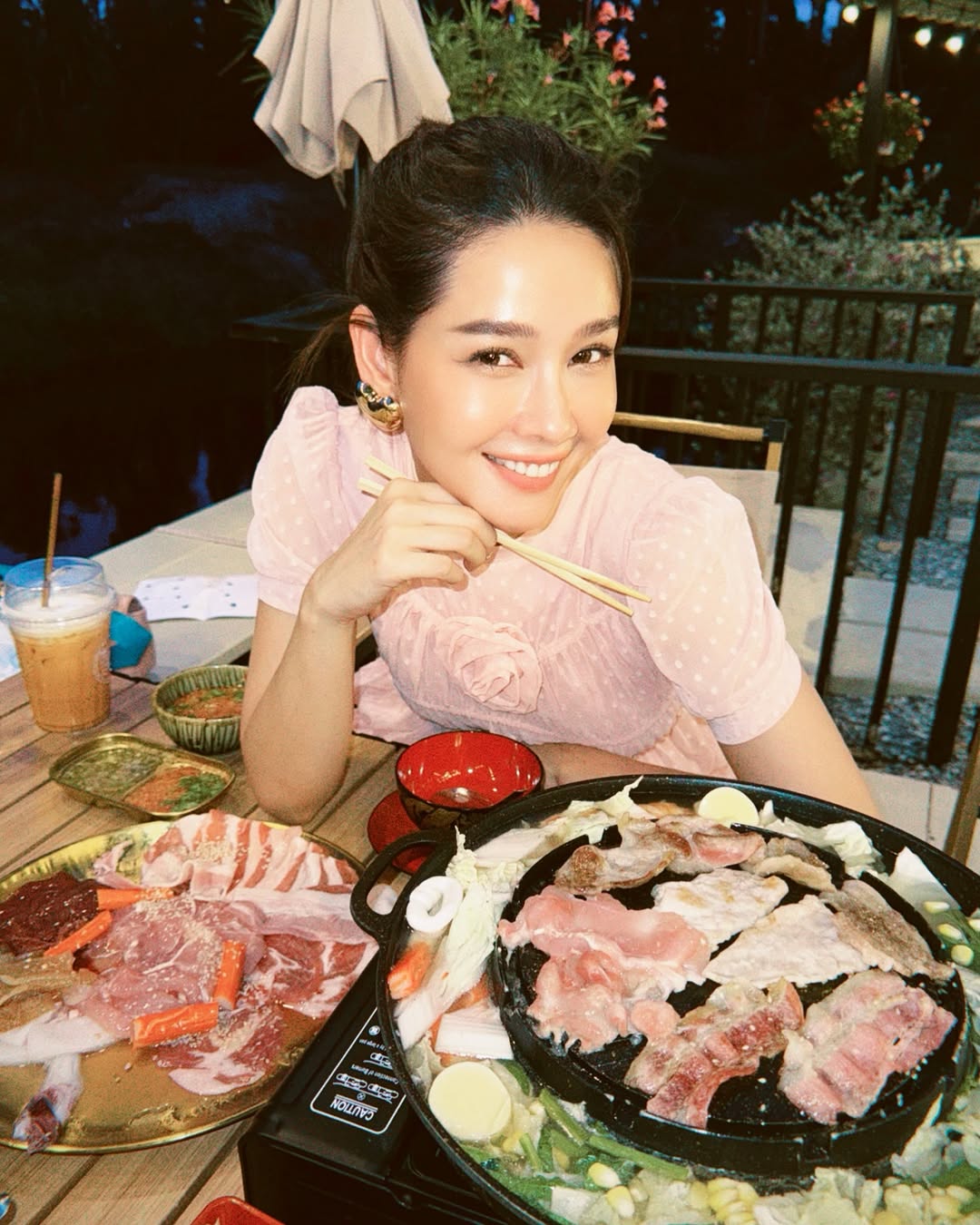 โม - อมีนา พินิจ