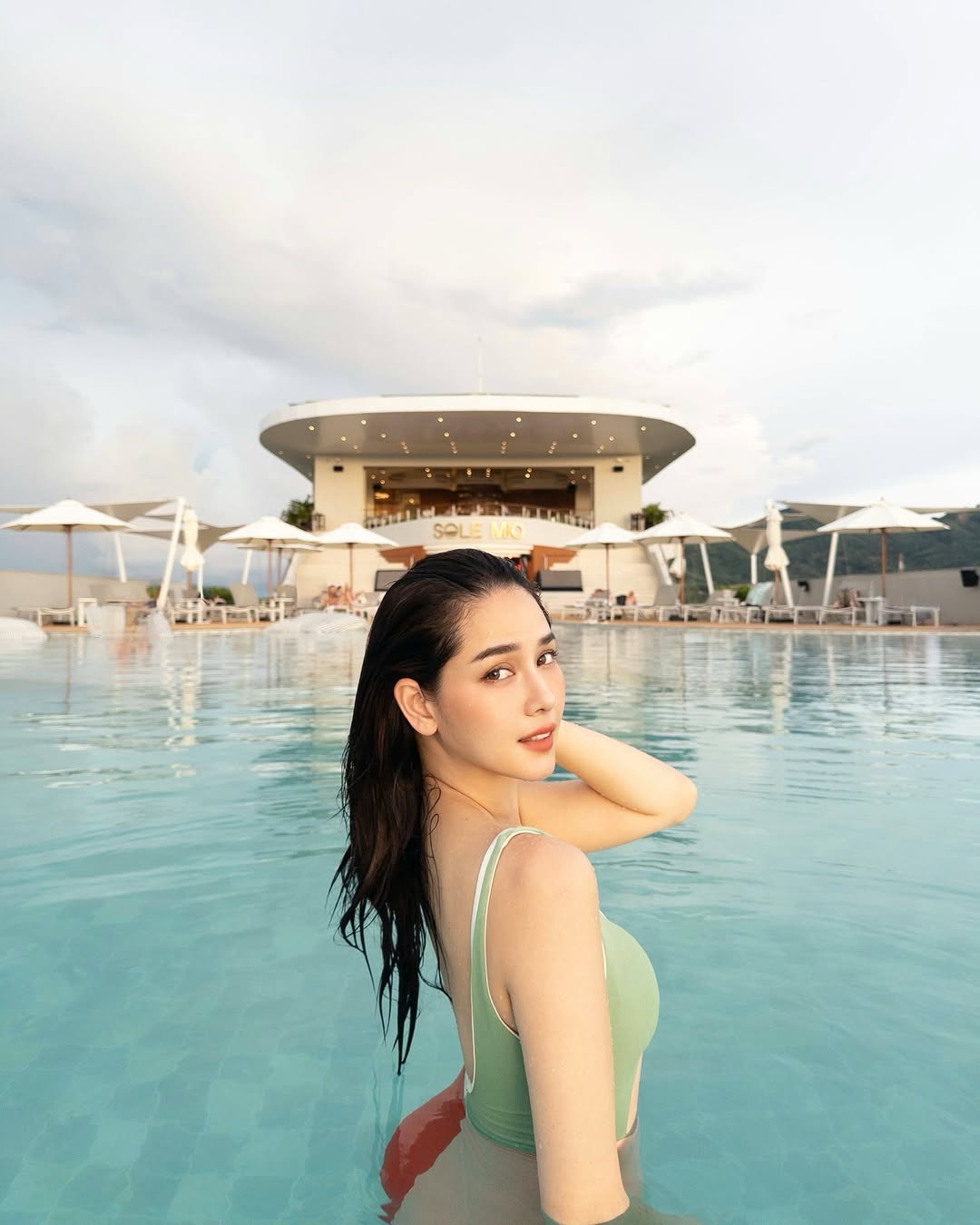 โม - อมีนา พินิจ