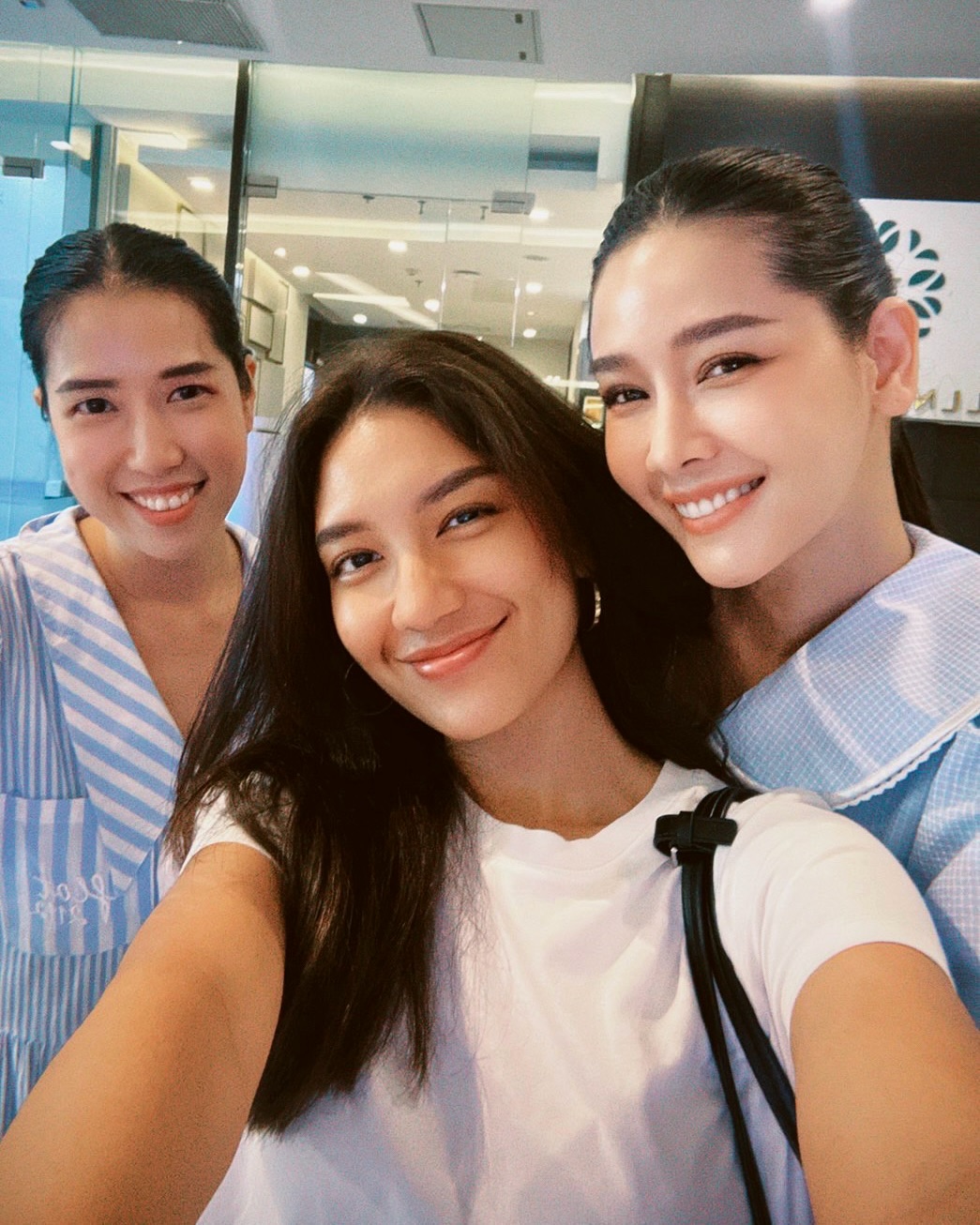โม - อมีนา พินิจ