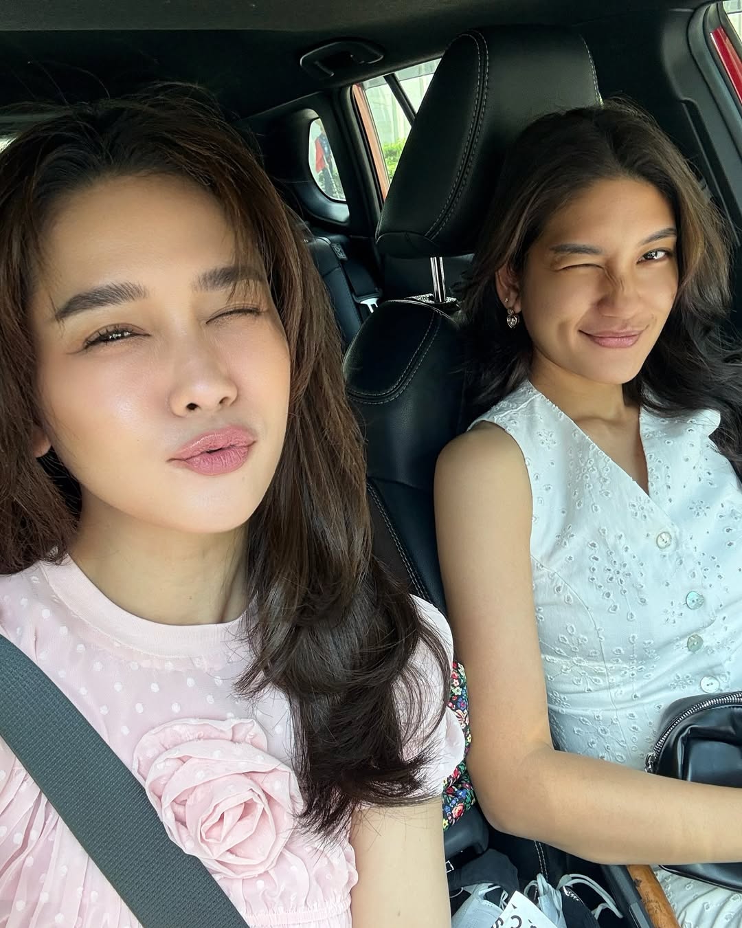 โม - อมีนา พินิจ