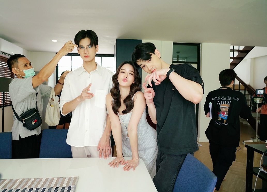โม - อมีนา พินิจ