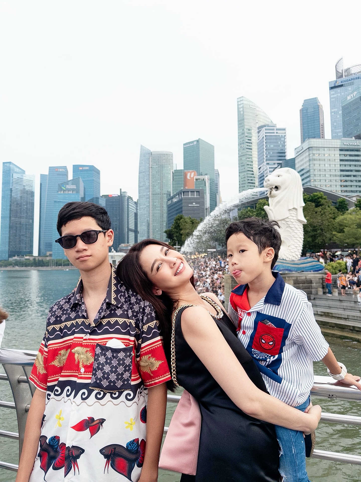 โม - อมีนา พินิจ