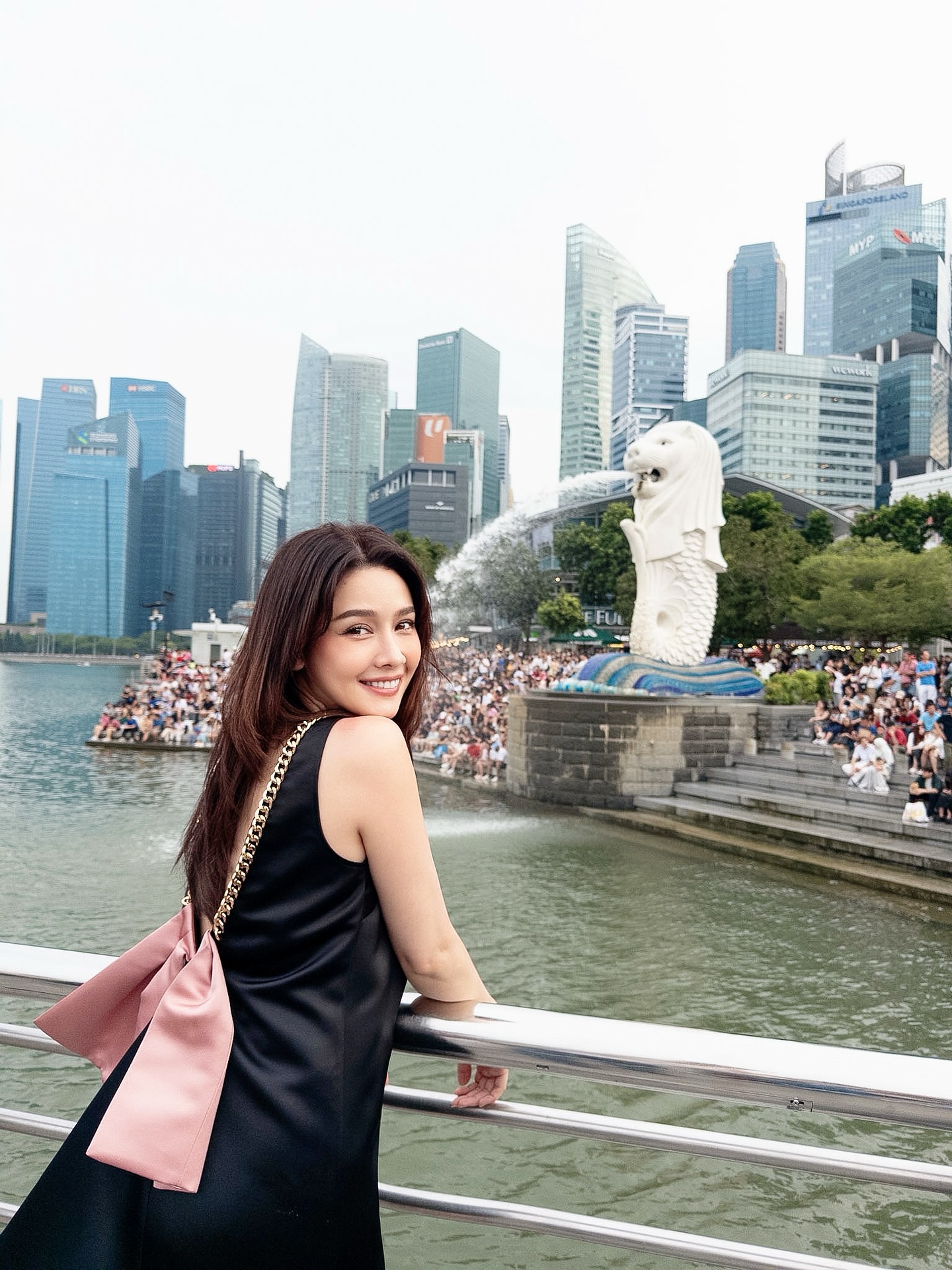 โม - อมีนา พินิจ