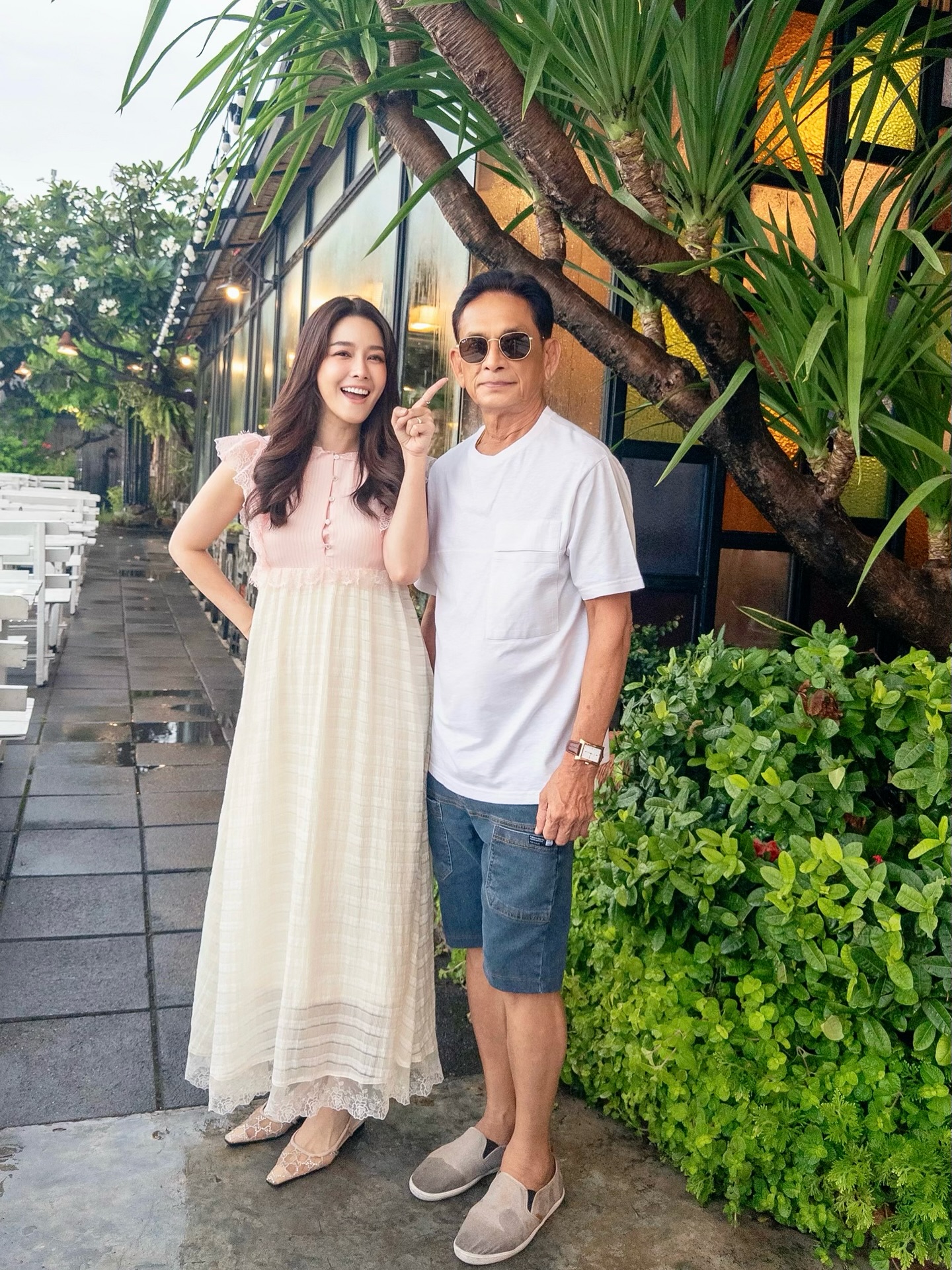 โม - อมีนา พินิจ
