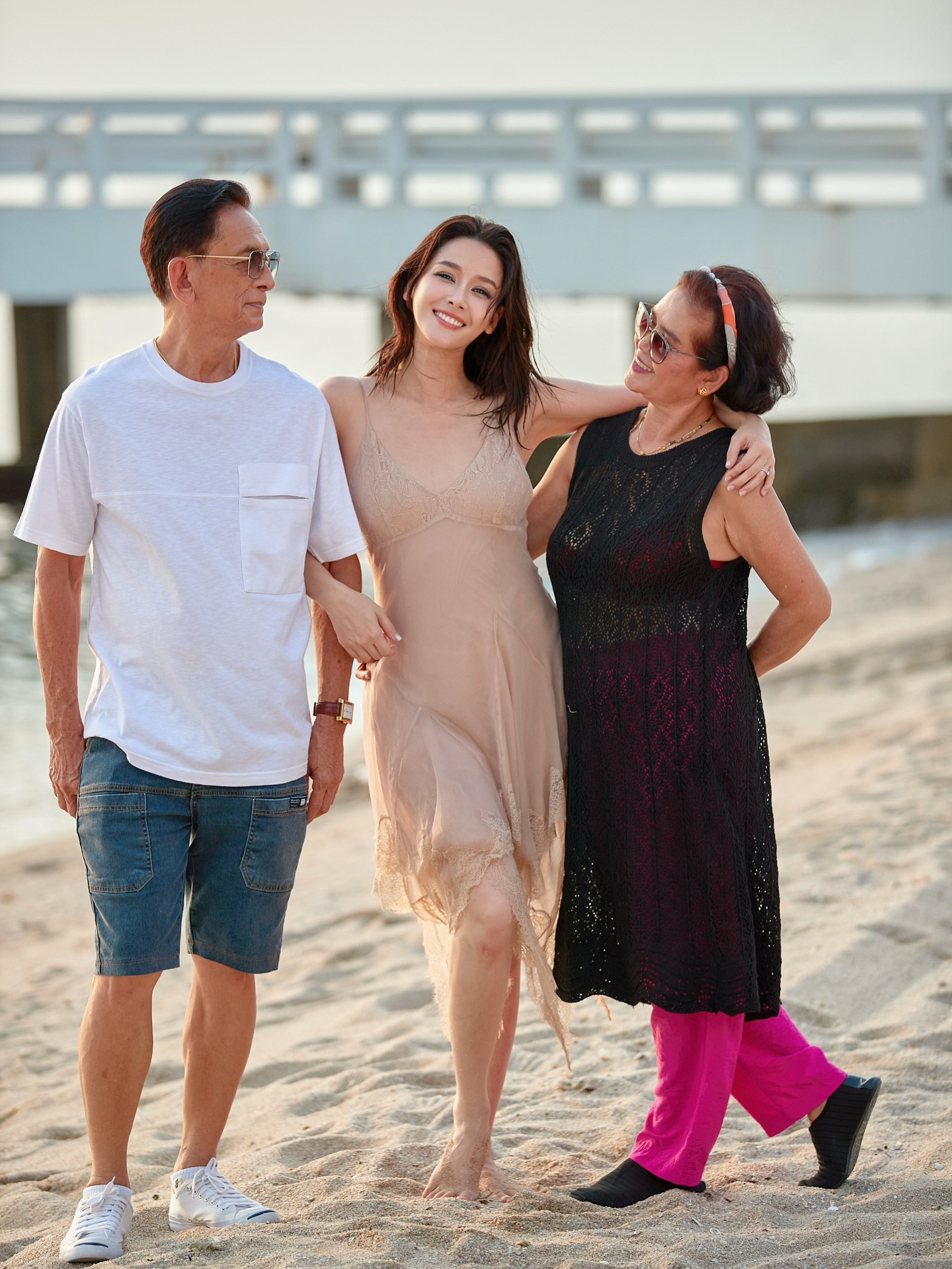โม - อมีนา พินิจ