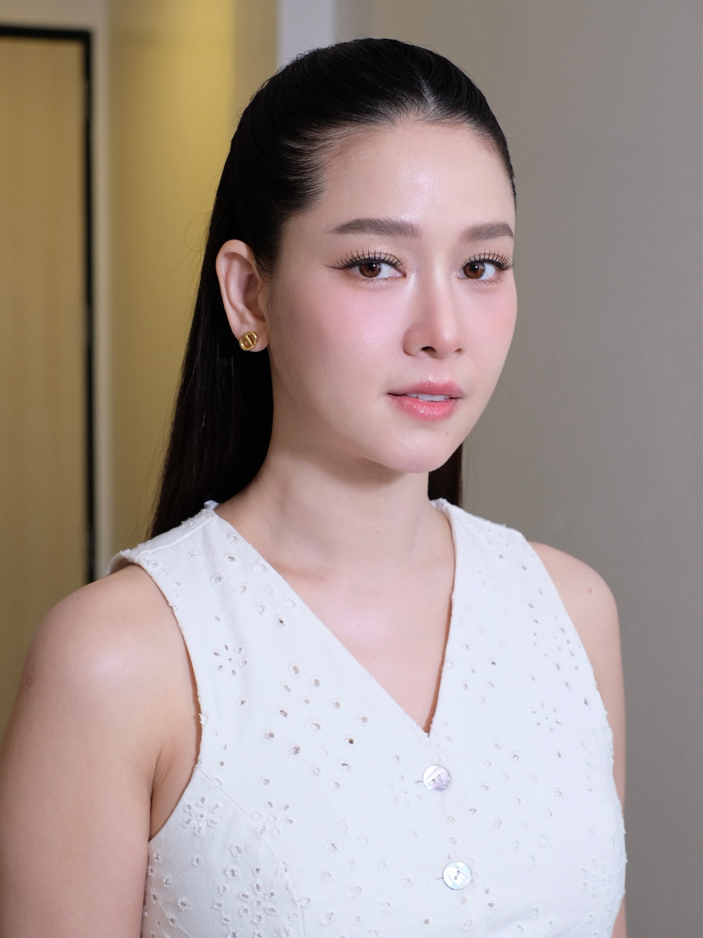 โม - อมีนา พินิจ