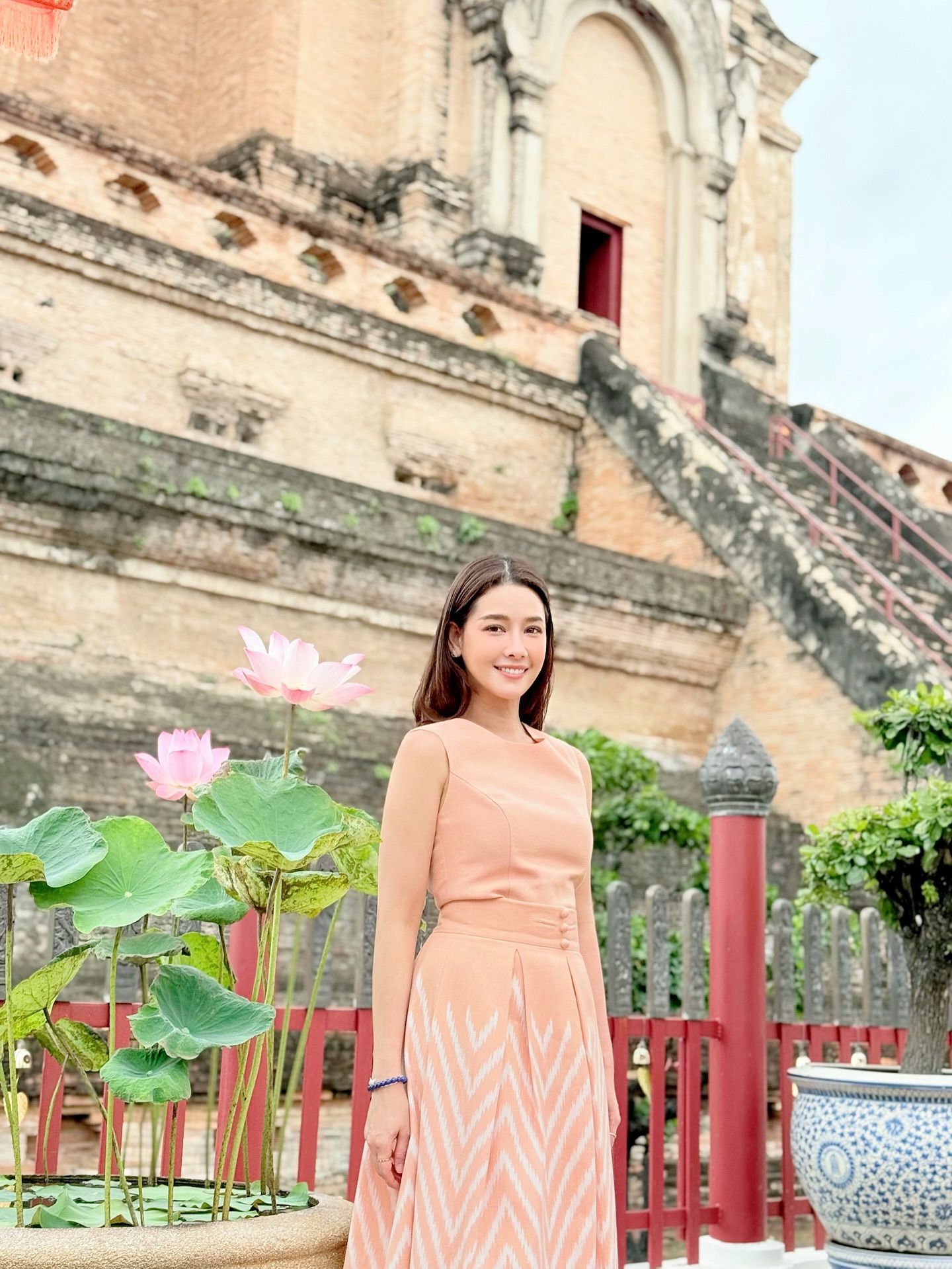 โม - อมีนา พินิจ