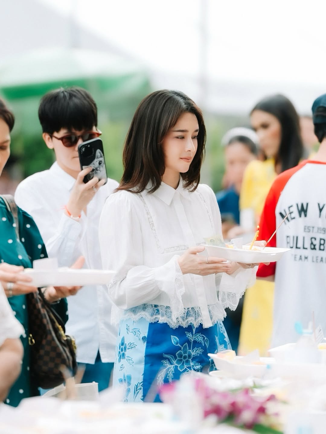 โม - อมีนา พินิจ