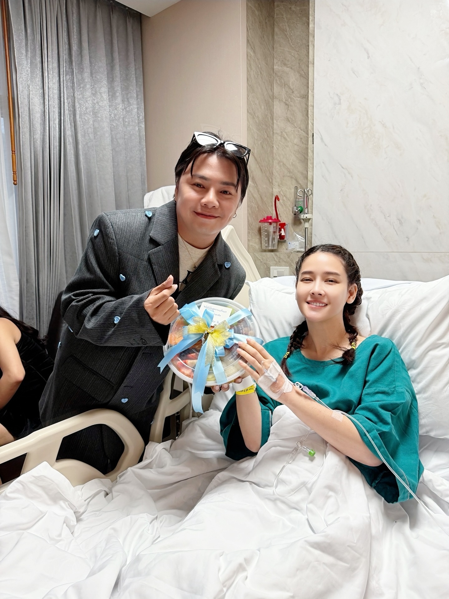 โม - อมีนา พินิจ