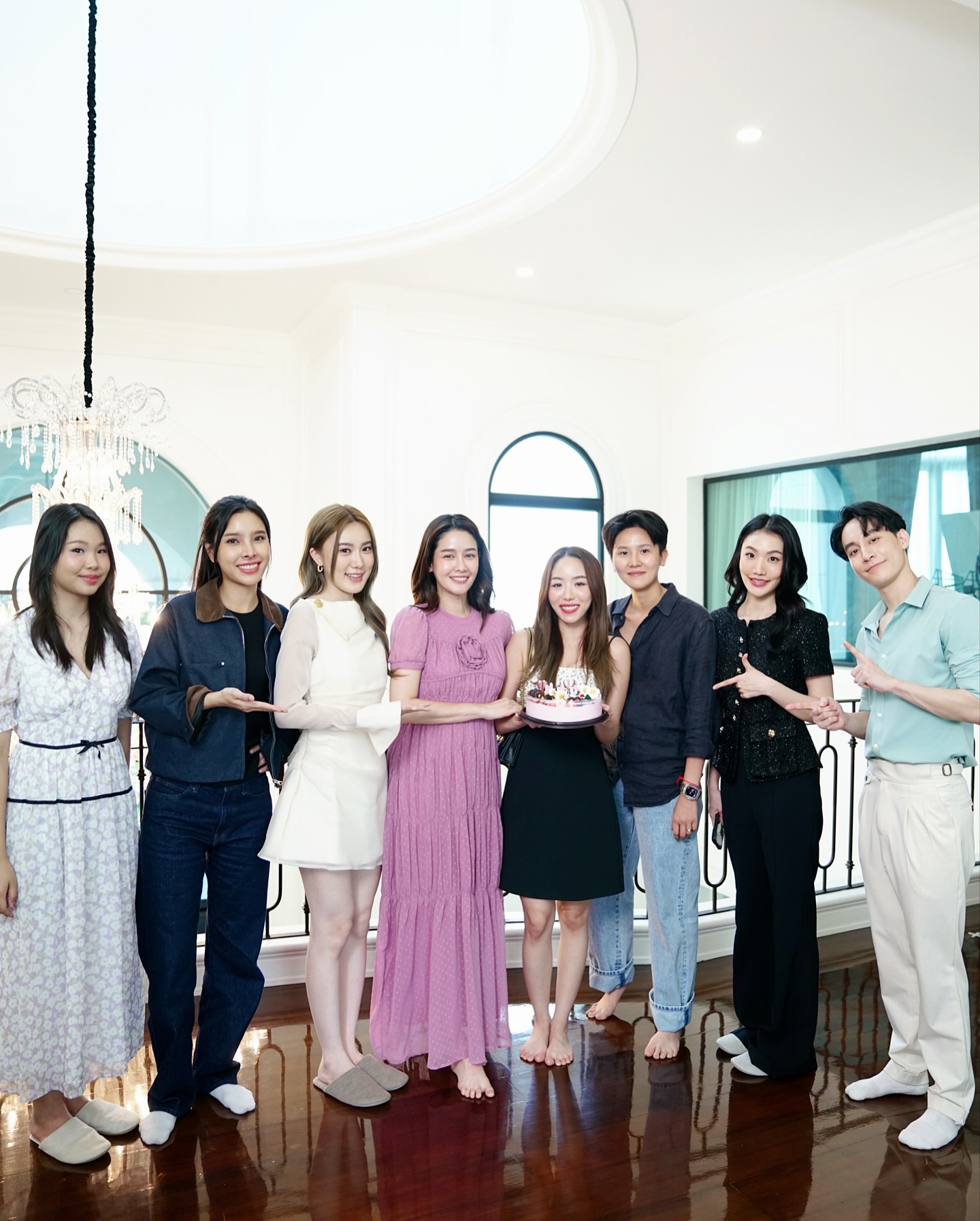 โม - อมีนา พินิจ