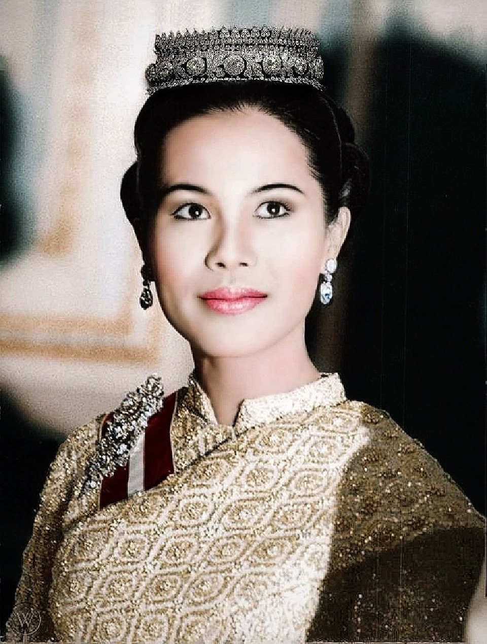 โม - อมีนา พินิจ