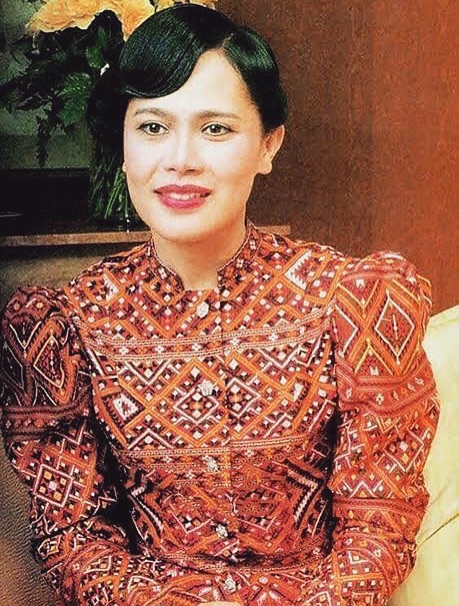 โม - อมีนา พินิจ