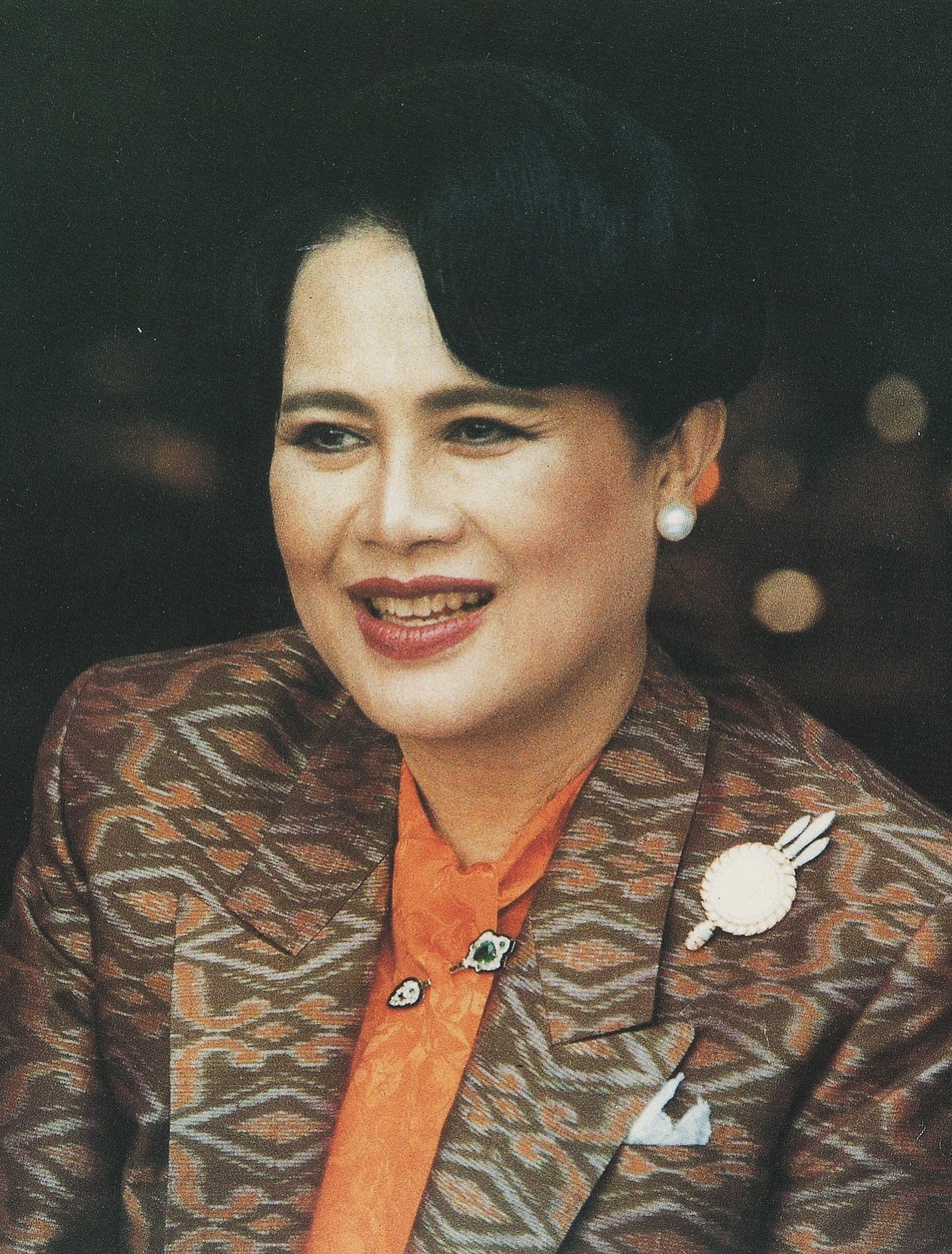 โม - อมีนา พินิจ