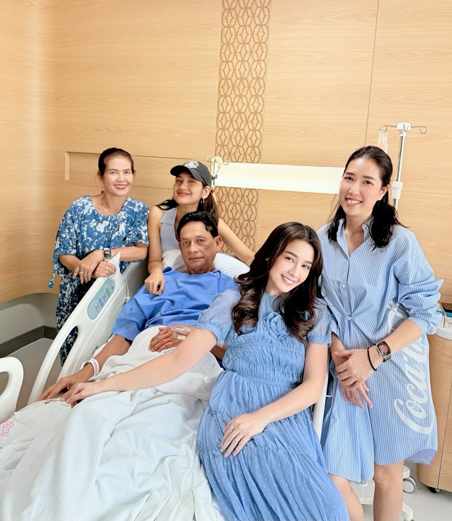 โม - อมีนา พินิจ