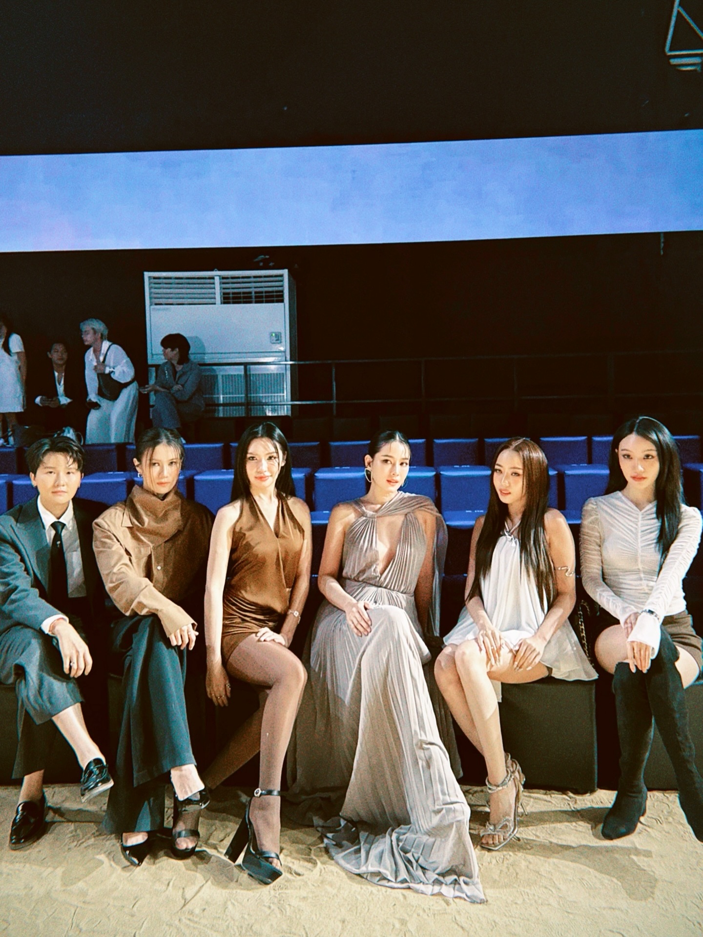 โม - อมีนา พินิจ