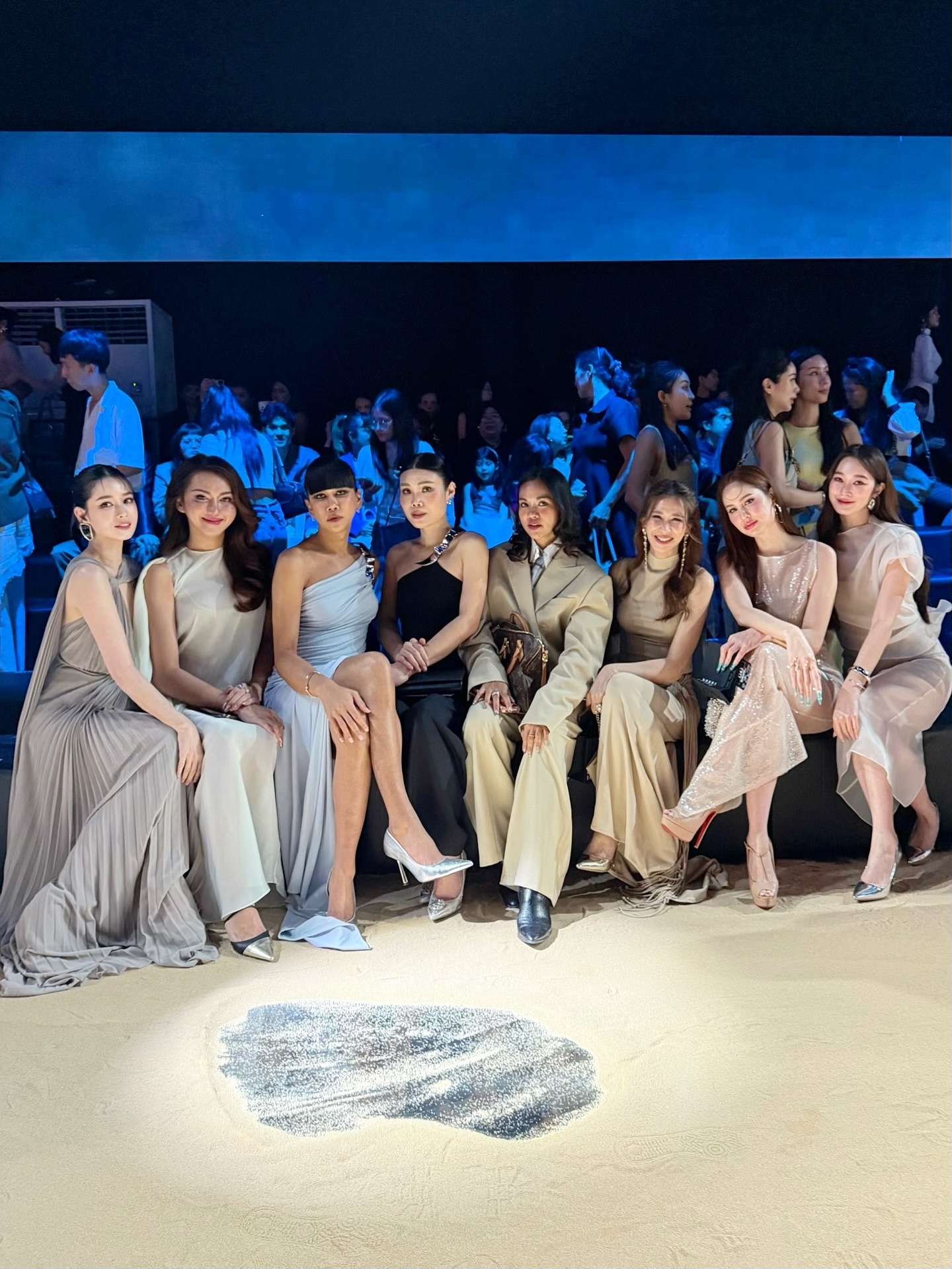 โม - อมีนา พินิจ