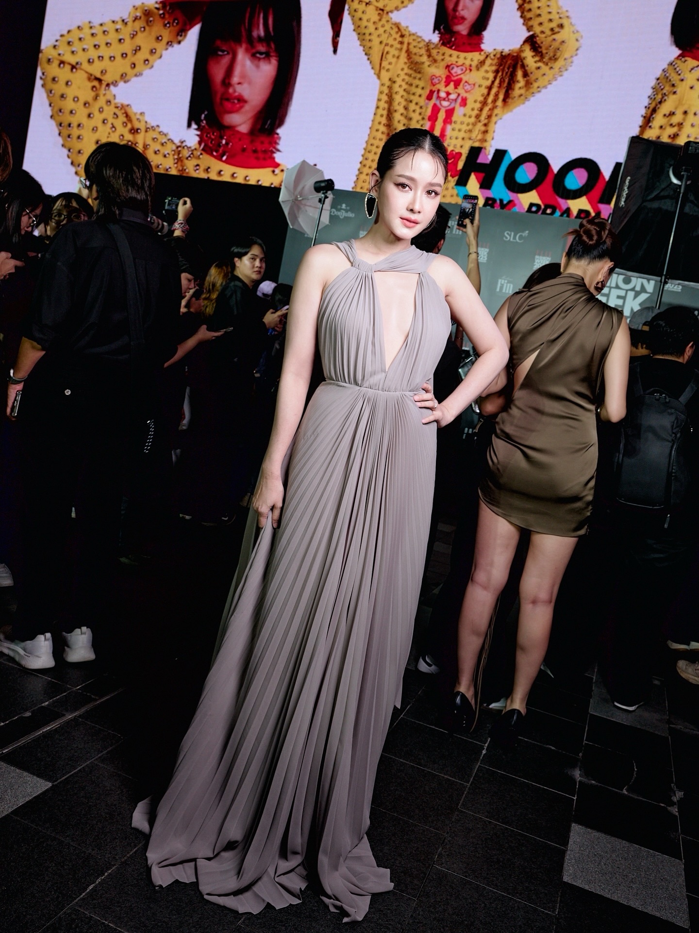 โม - อมีนา พินิจ