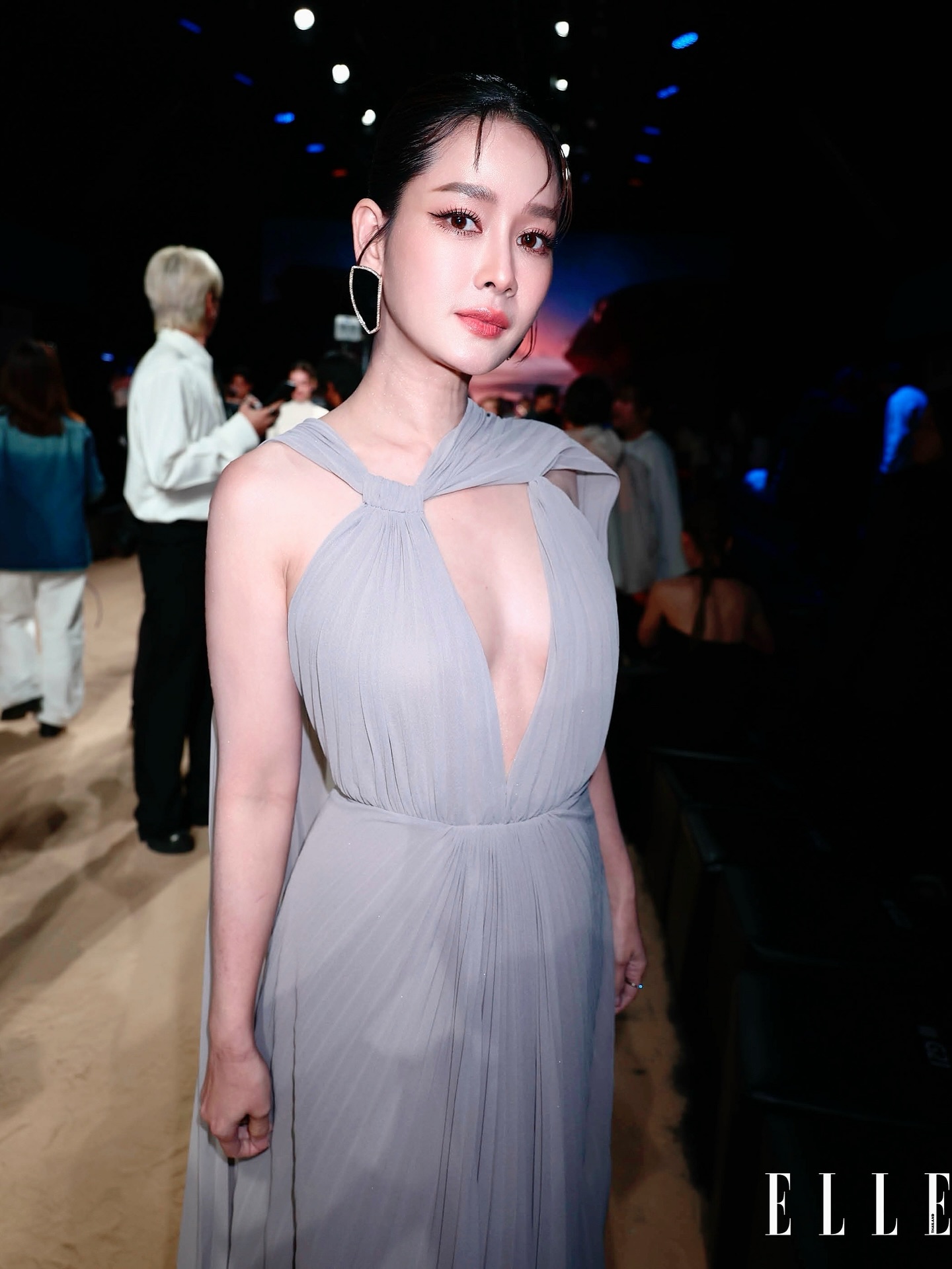 โม - อมีนา พินิจ