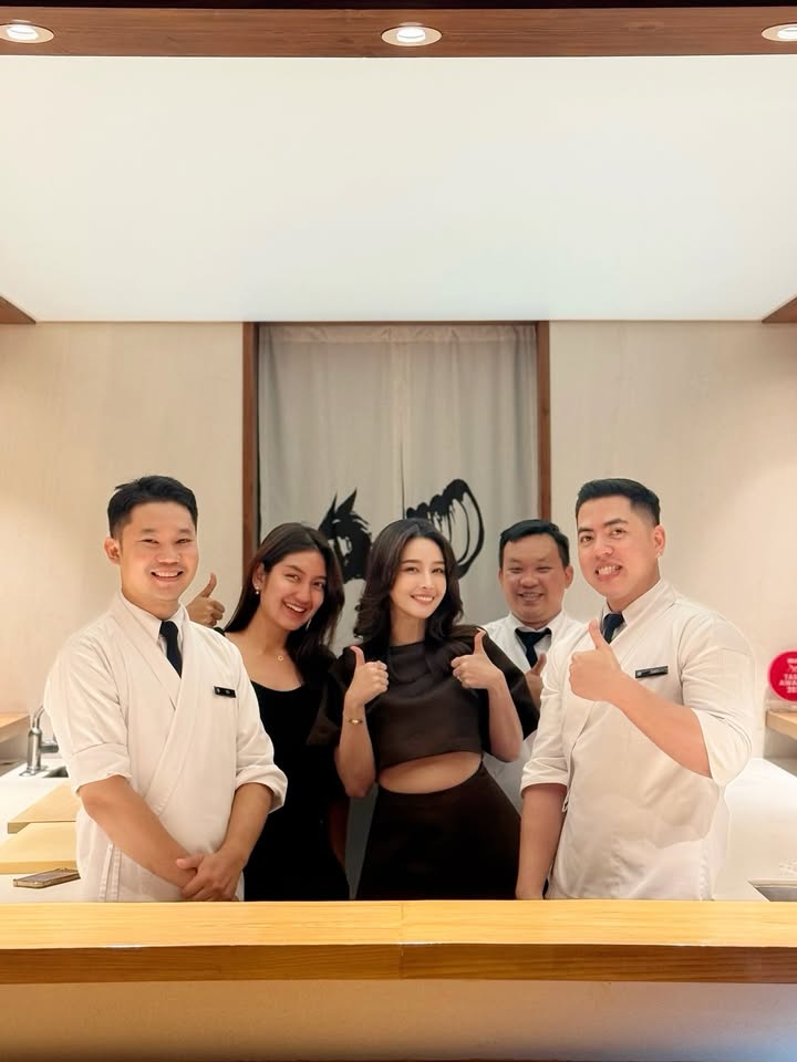 โม - อมีนา พินิจ