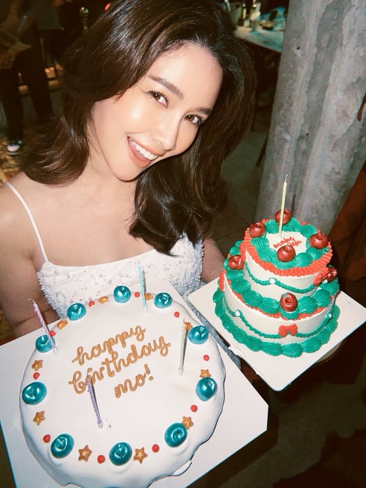 โม - อมีนา พินิจ