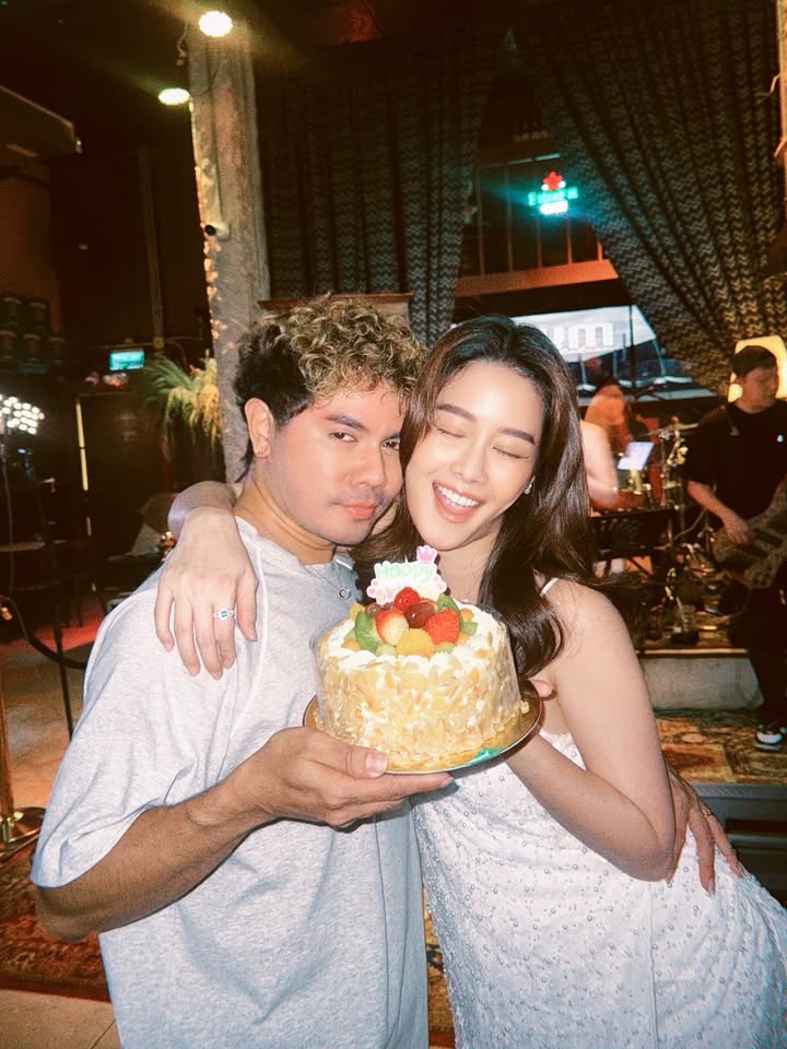 โม - อมีนา พินิจ