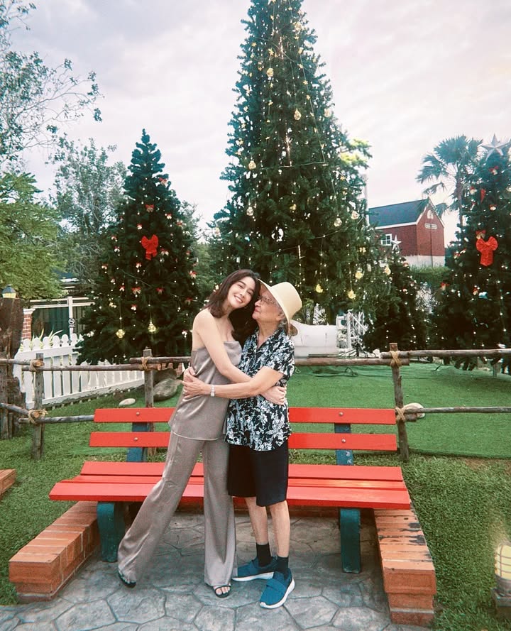 โม - อมีนา พินิจ