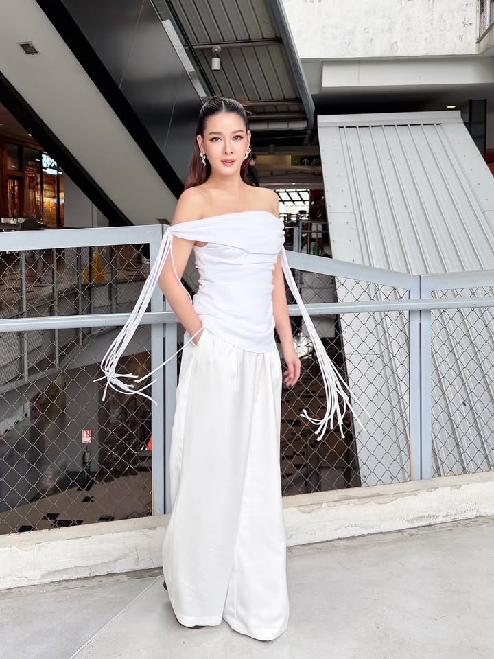 โม - อมีนา พินิจ